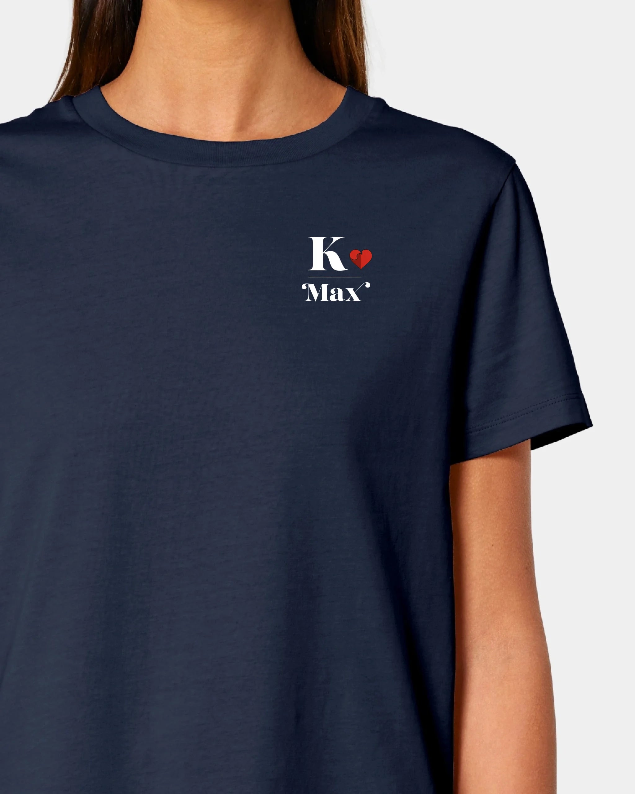 heiter-laessig-muser-mockup-close-up-french-navy