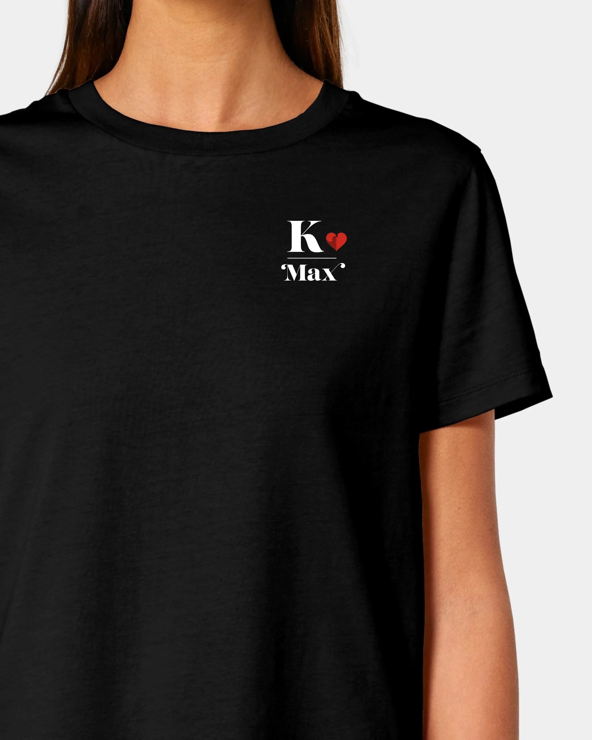 heiter-laessig-muser-mockup-close-up-black