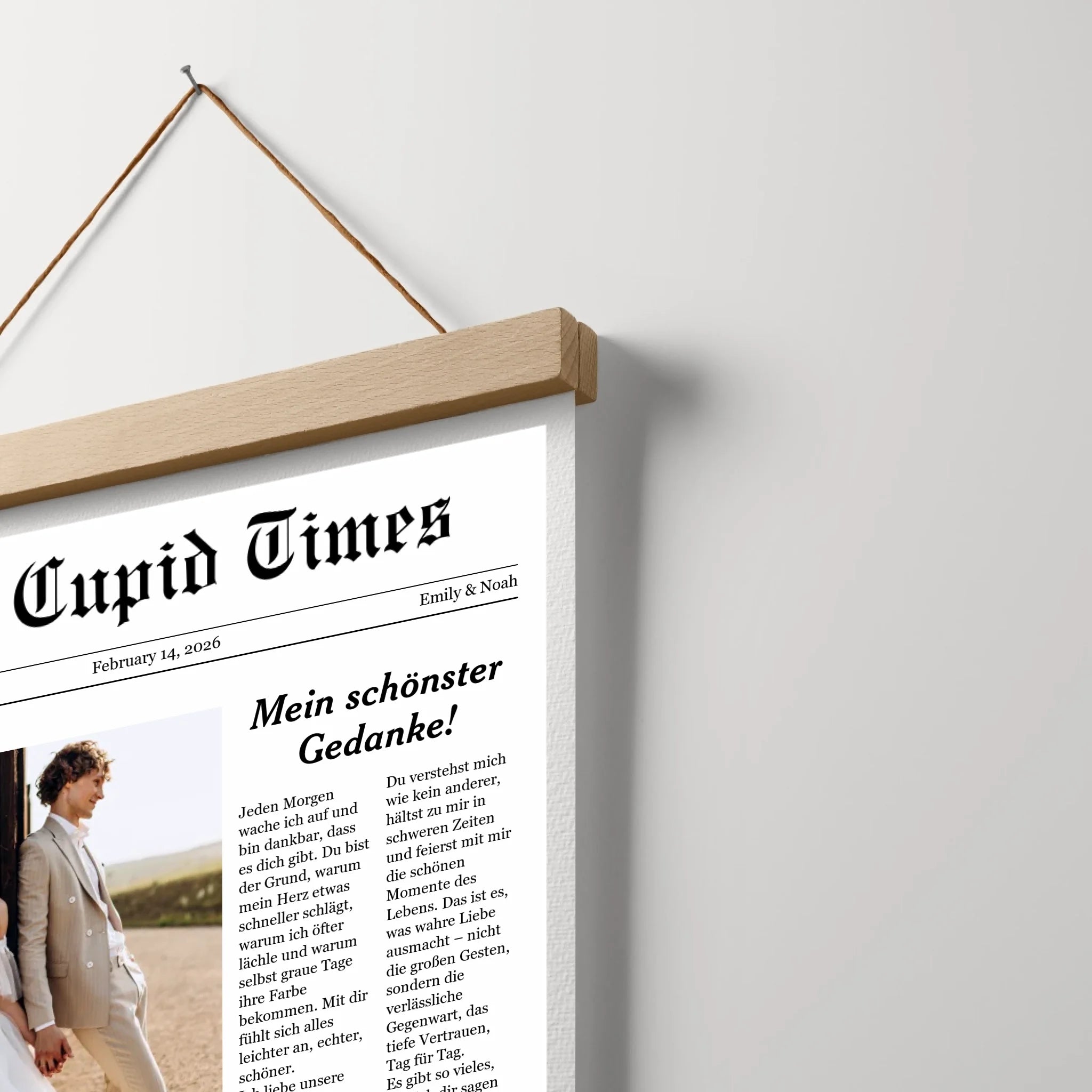 Poster-Holzleiste-MockUp-CloseUp